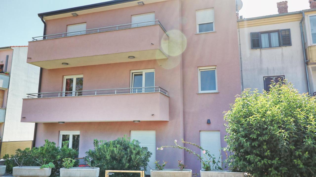 Guesthouse Esma 罗维尼 外观 照片