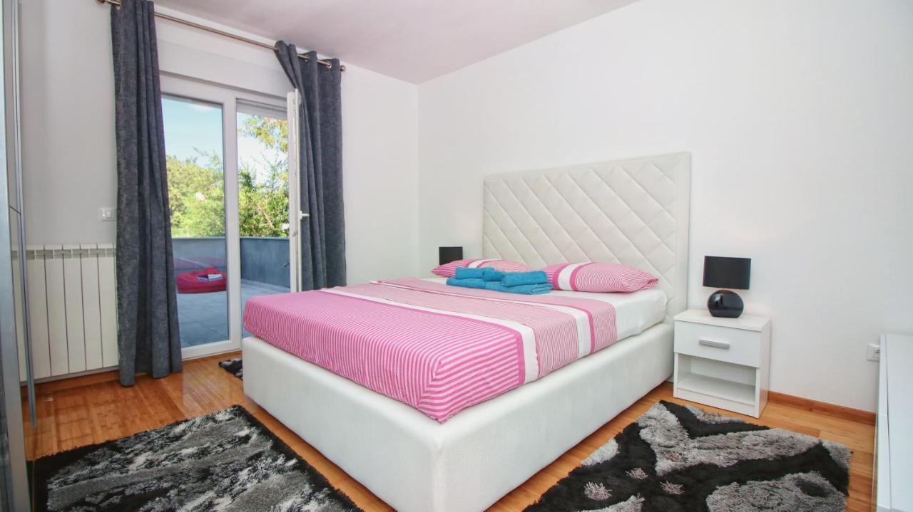 Guesthouse Esma 罗维尼 外观 照片